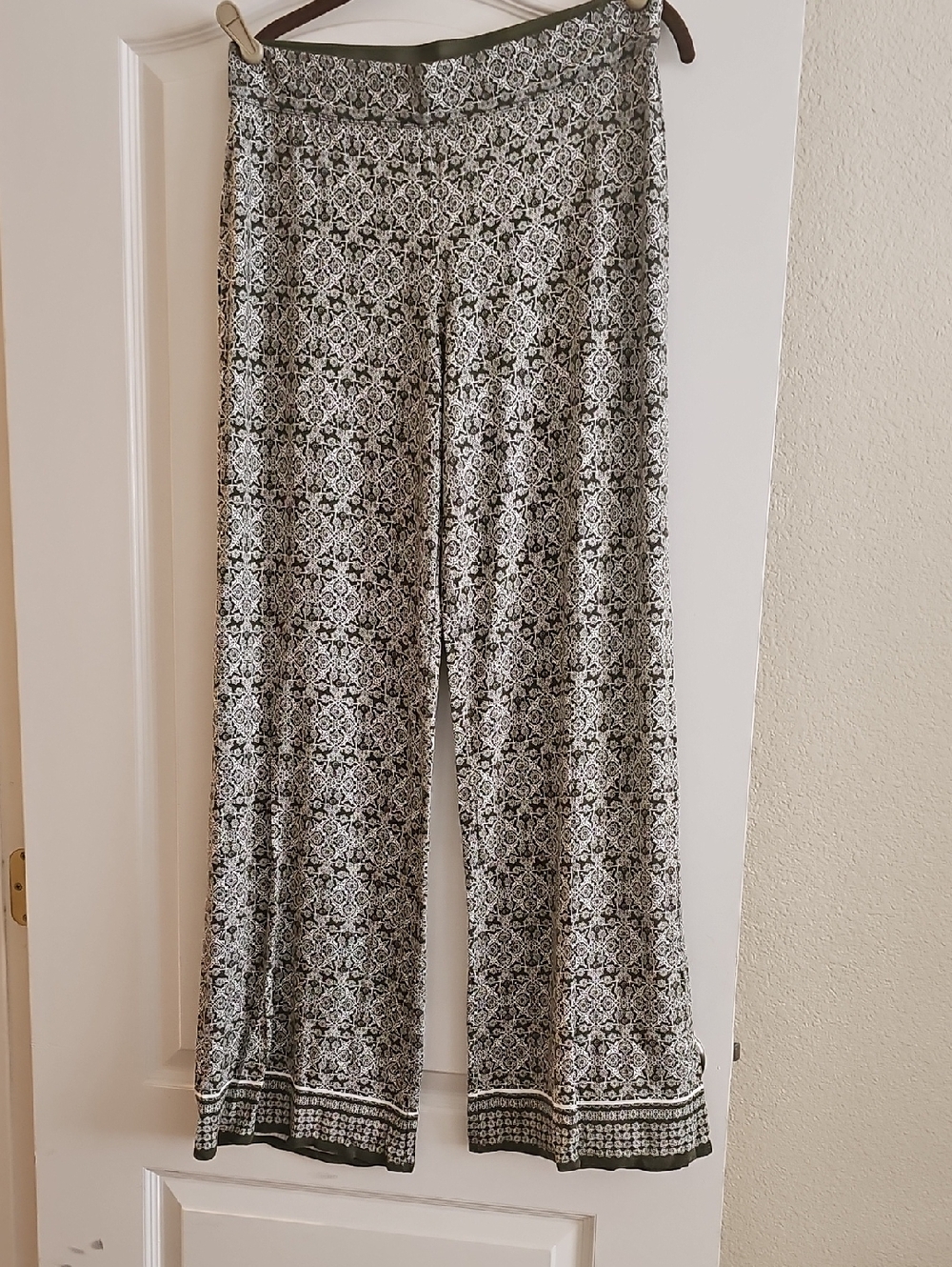 Army Green & White Printed Wide-Leg Pants Tall Girl Friendly